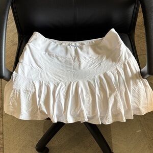 Women’s White Ruffled Tennis Skort